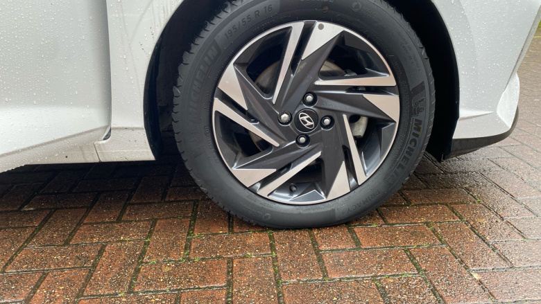 Hyundai i20 1.0T GDi 48V MHD SE Connect 5dr DCT Petrol Hatchback